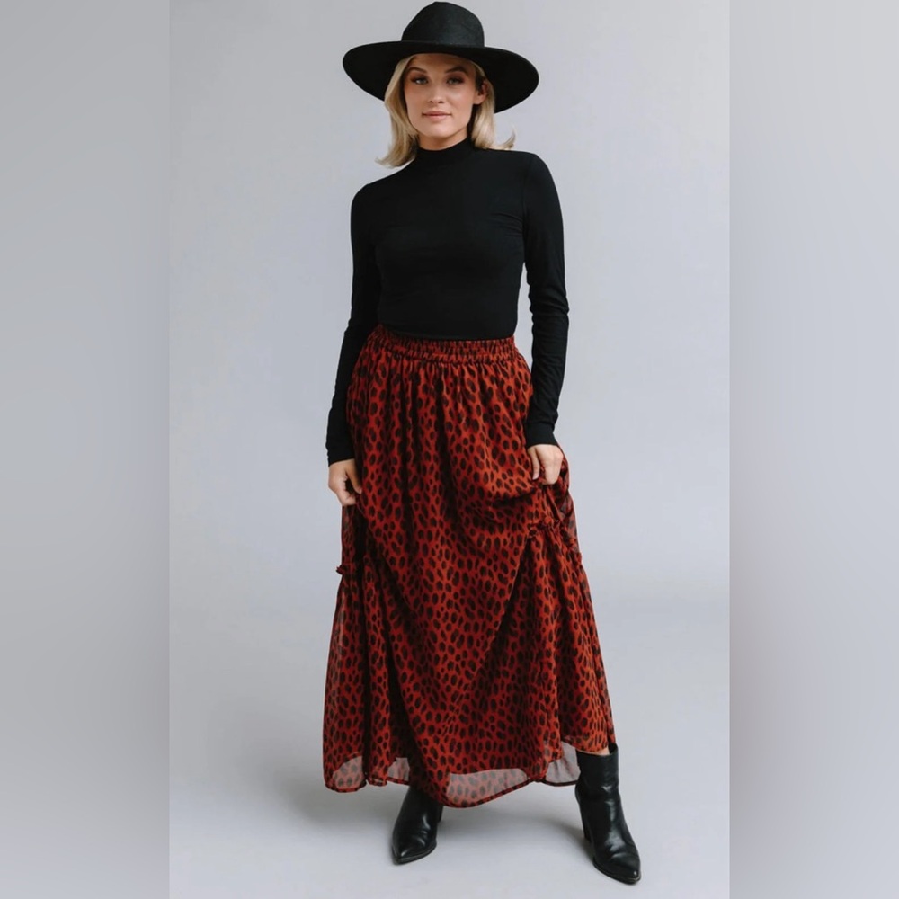 Perfect Fall/Winter Skirt. Animal Print Skirt- Downeast style